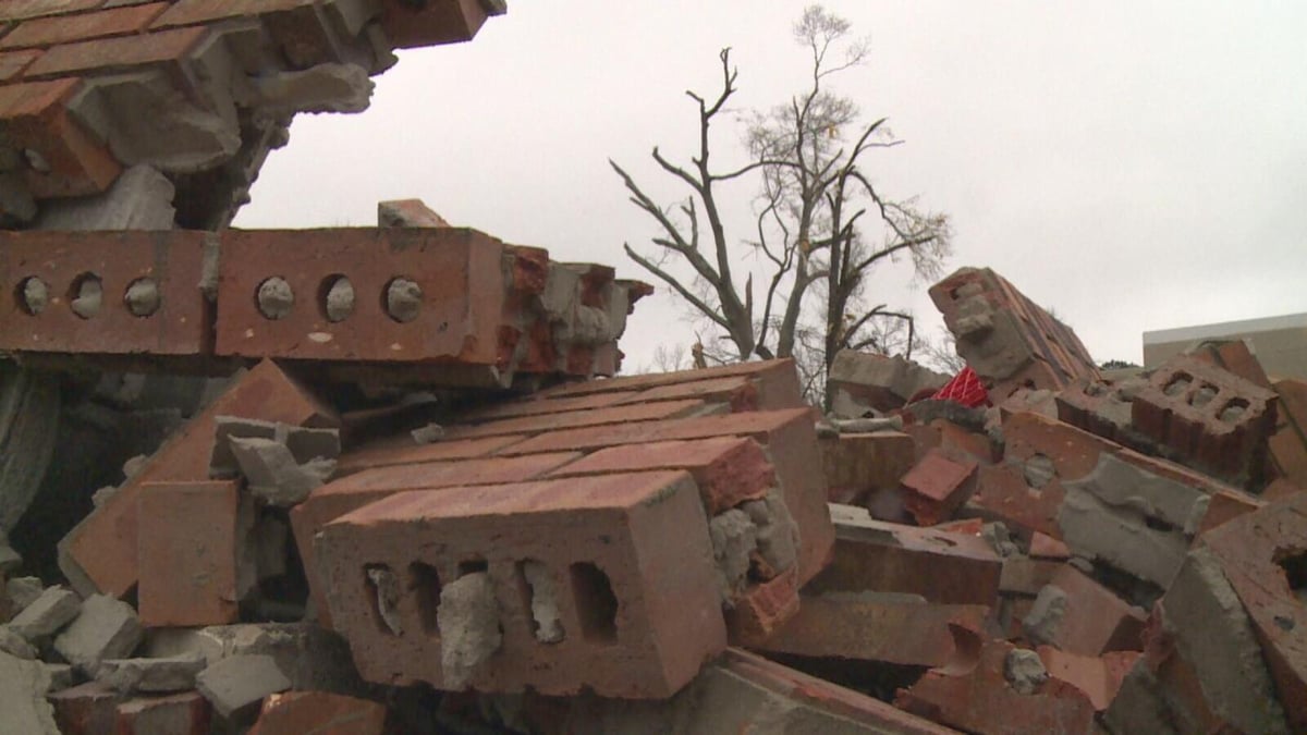 volunteers help columbus